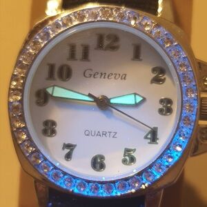 🦋10/$20🦋 Geneva Silver/White Rhinestone Nylon Women's Watch